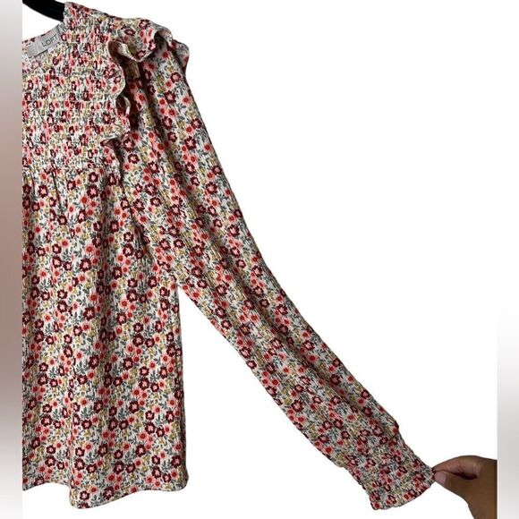 Loft Cream/Red/Green Long Sleeve Smocked Floral Ruffle Blouse Size Small - Picture 7 of 10
